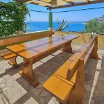 Ferienhaus Lovely Home In Razanj *