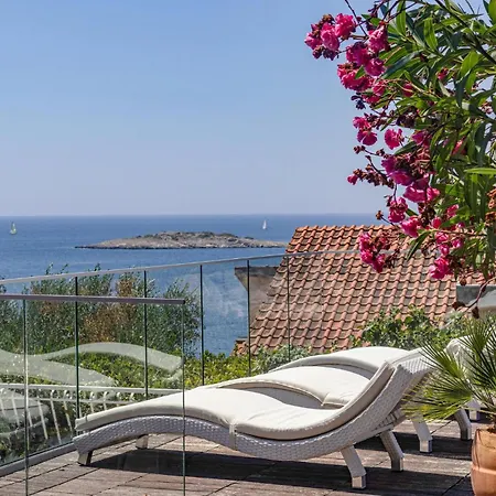 Awesome In With Heated Swimming Pool * Razanj