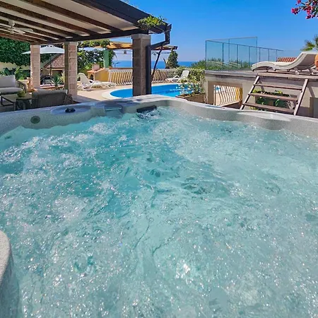Holiday home Awesome In With Heated Swimming Pool Razanj