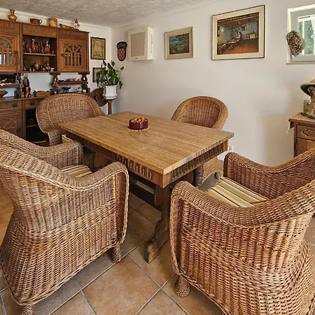 Awesome In With Heated Swimming Pool *