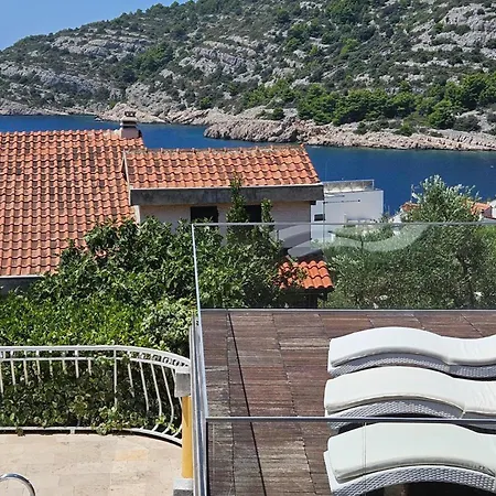 Awesome In With Heated Swimming Pool * Razanj