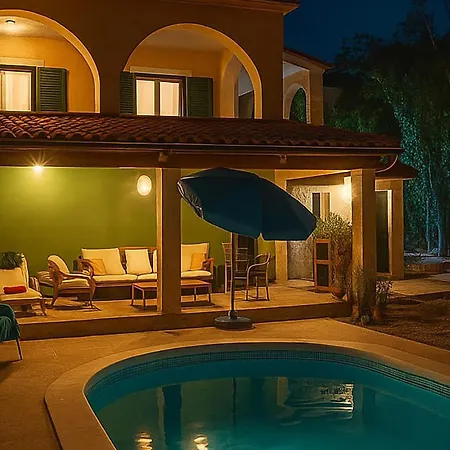Lovely Home In Razanj Ferienhaus *