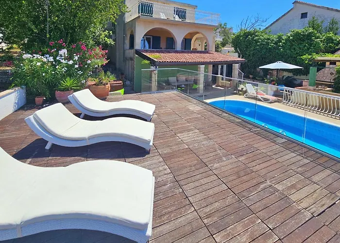 Vakantiehuis Stunning In *